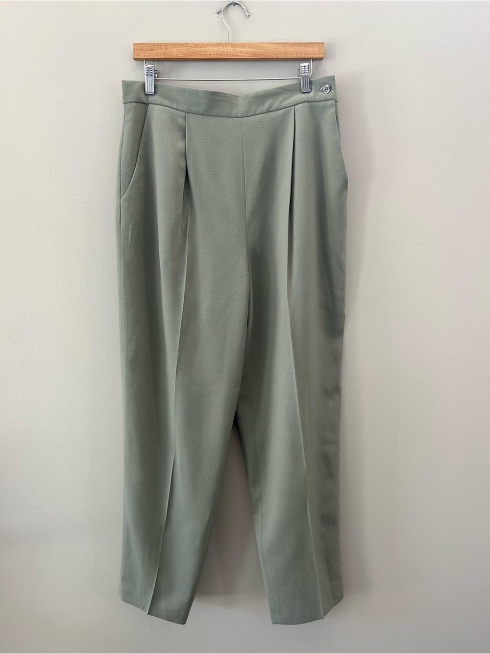 Holt Renfrew Vintage 80’s/90’s Pure New Wool Sage Green Ultra High Rise Trouser - Picture 4 of 10